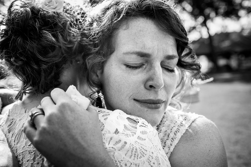 st-charles-wedding-ceremony-hug